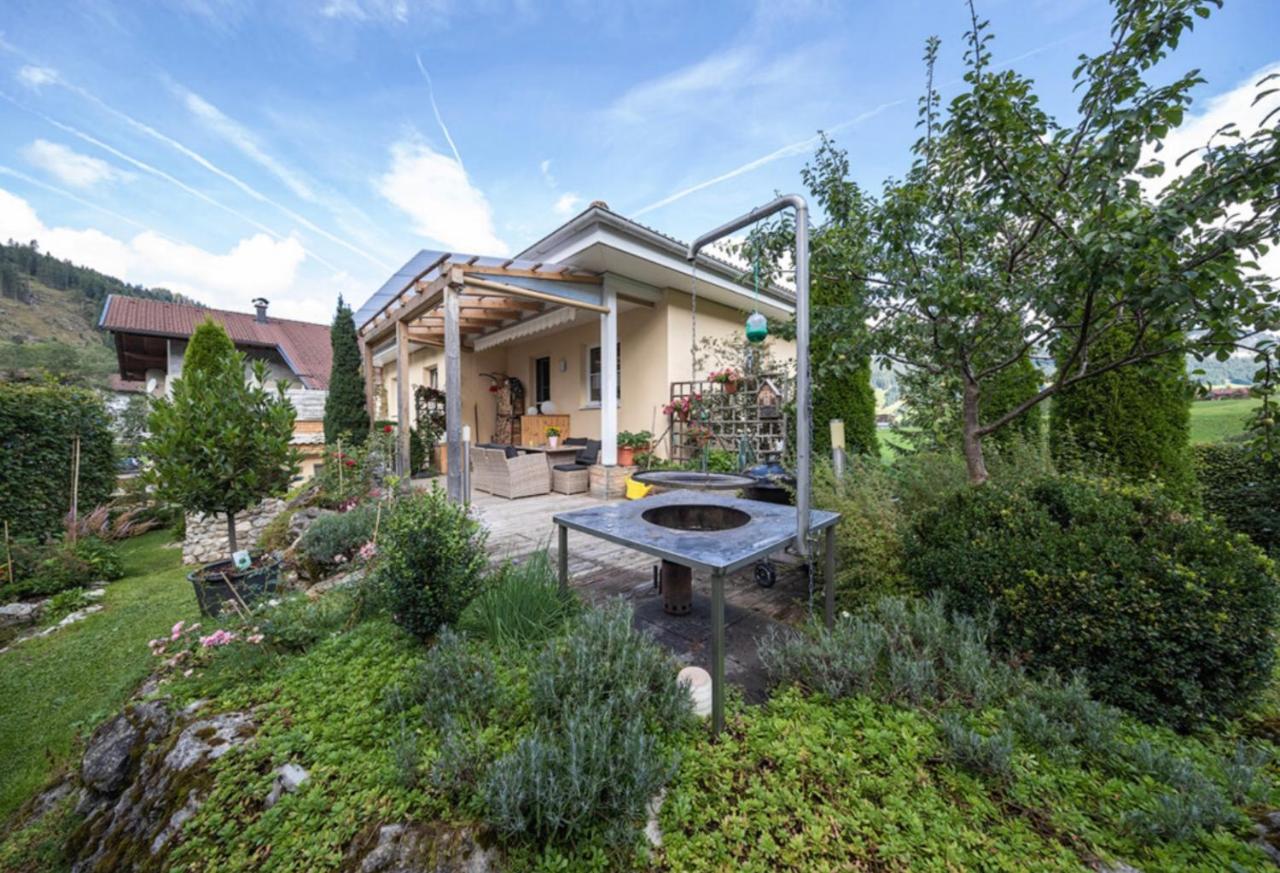 Toskanahaus, Njualms 坦海姆 外观 照片
