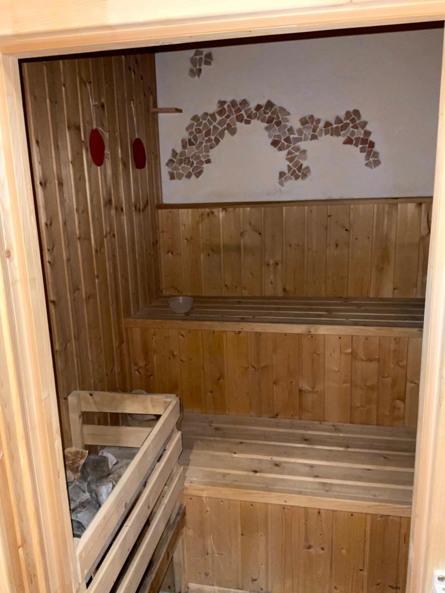 Toskanahaus, Njualms 坦海姆 外观 照片