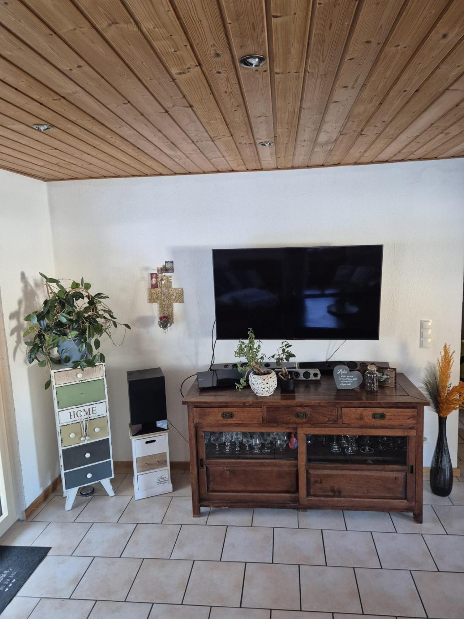 Toskanahaus, Njualms 坦海姆 外观 照片