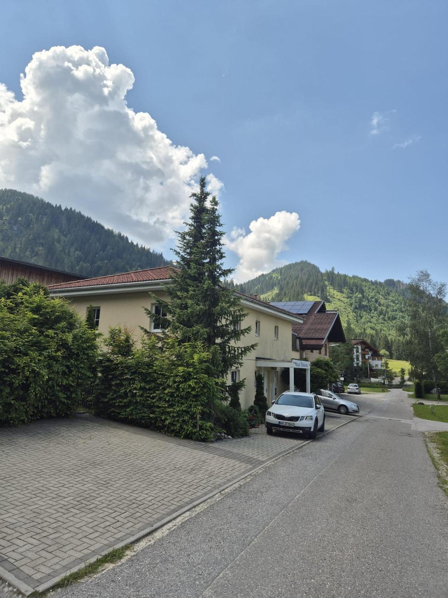 Toskanahaus, Njualms 坦海姆 外观 照片